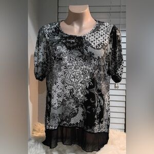 Suzie in the City Women’s 2X Top